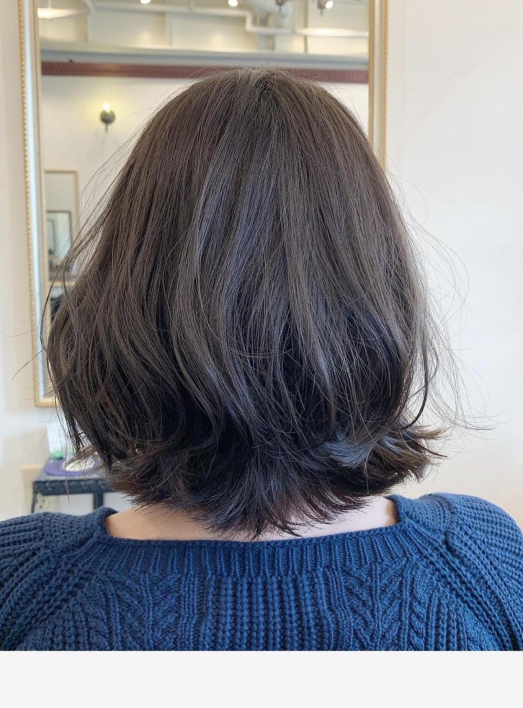 アッシュグレーで艶感UP